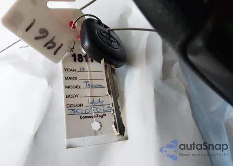 2018 Toyota Tacoma Sr z USA, uszkodzony, nr VIN 5TFRX5GNXJX105025